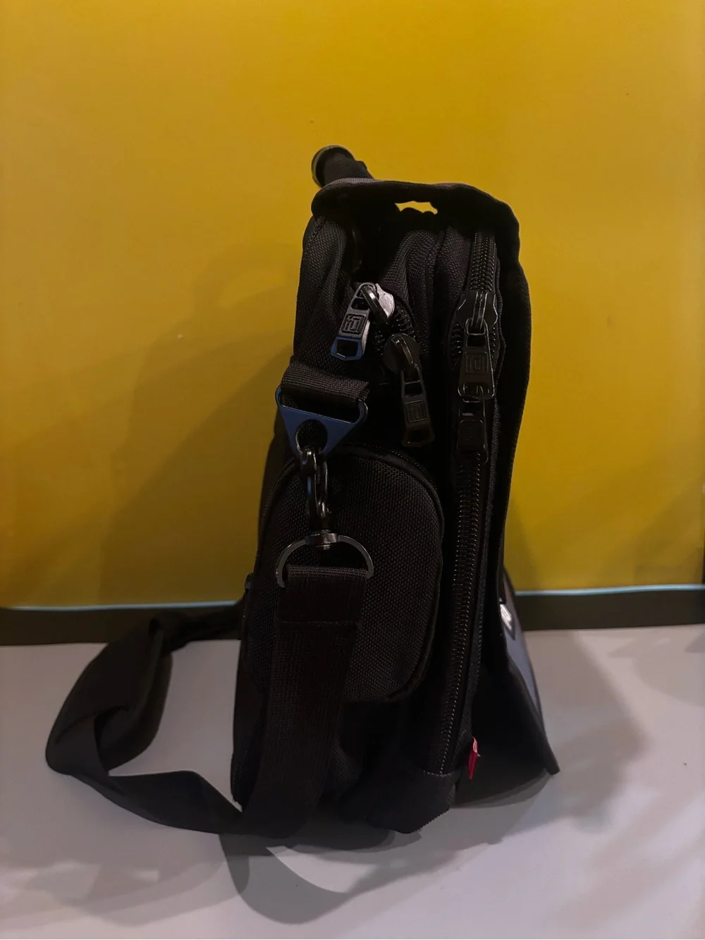 Laptop Messenger Bag in Gray and Black0623